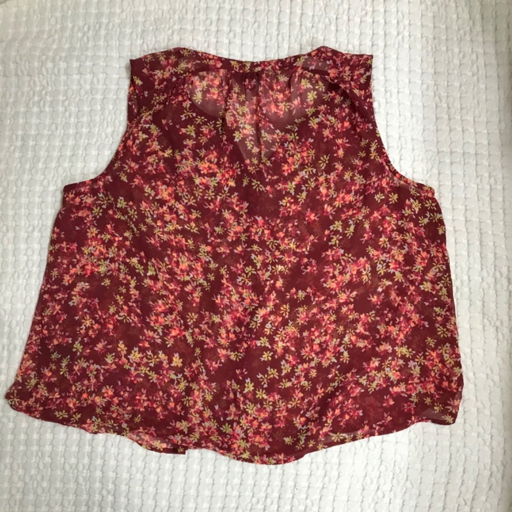 Express burgundy sleeveless floral top sz M - Picture 7 of 8